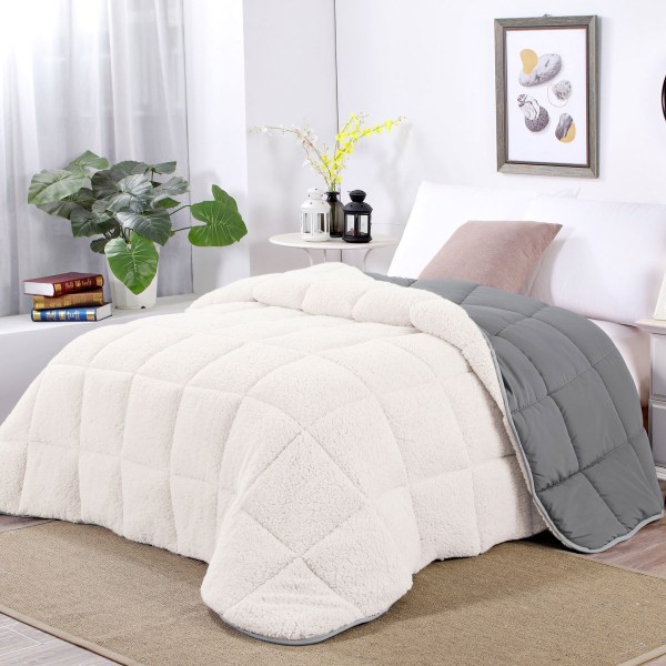 v442-kit-comforter-sherpafleece-sleet-ds-173722-00